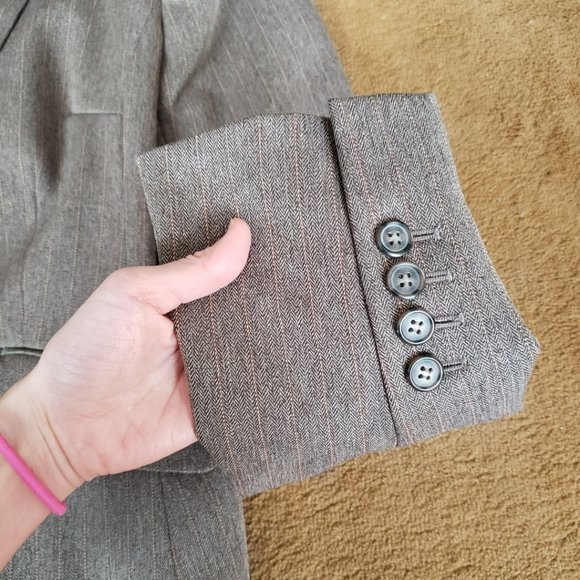 Classic Suzy Shier  Neutral Light Brown Fitted Pinstripe Blazer - Picture 7 of 11